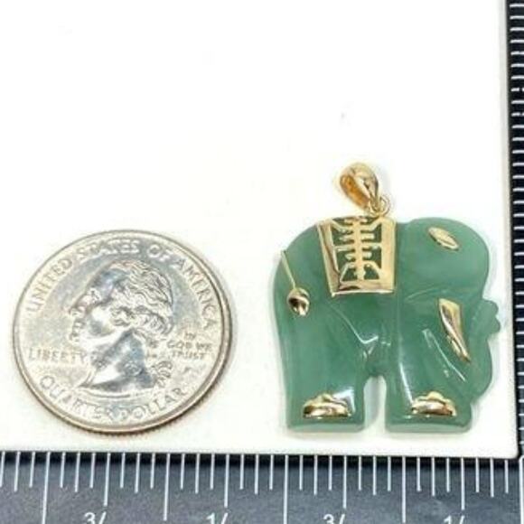 Stamped 14K Yellow Gold Carved Nephrite Jade Elephant Pendant - Picture 7 of 9